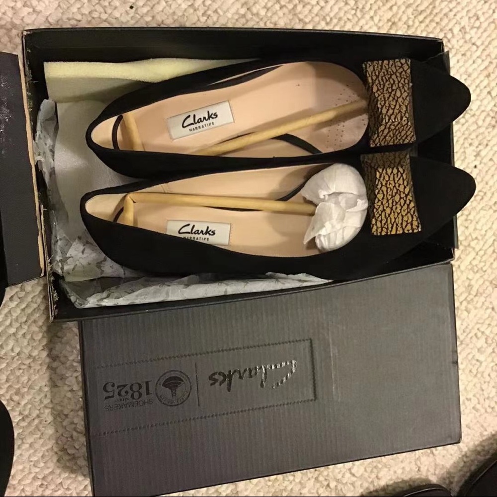 Clark amulet myth flat, black, 6M brand new